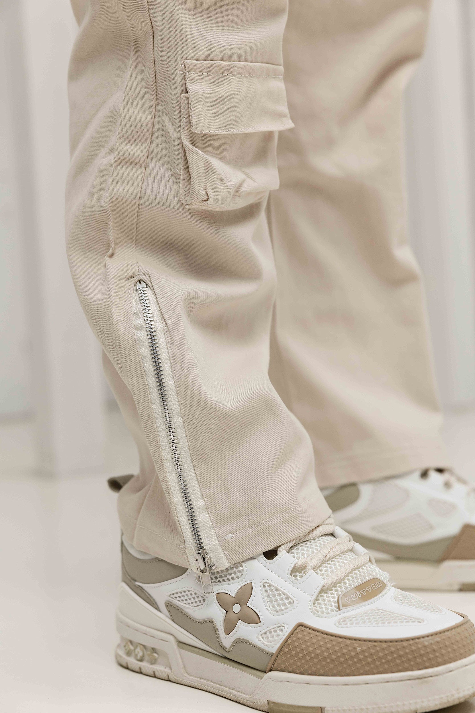 Camillo Flared Cargo Pants - Cream