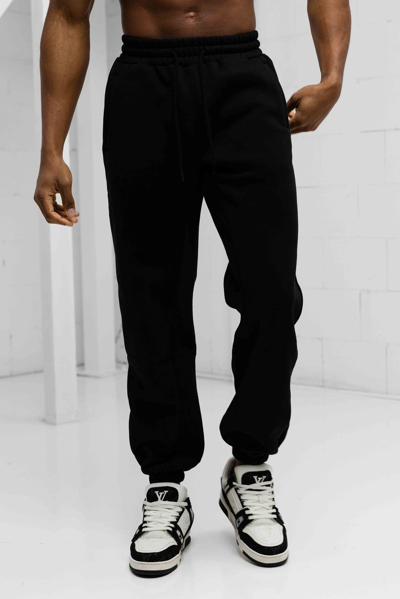 Classix Oversized Sweatpants - Black