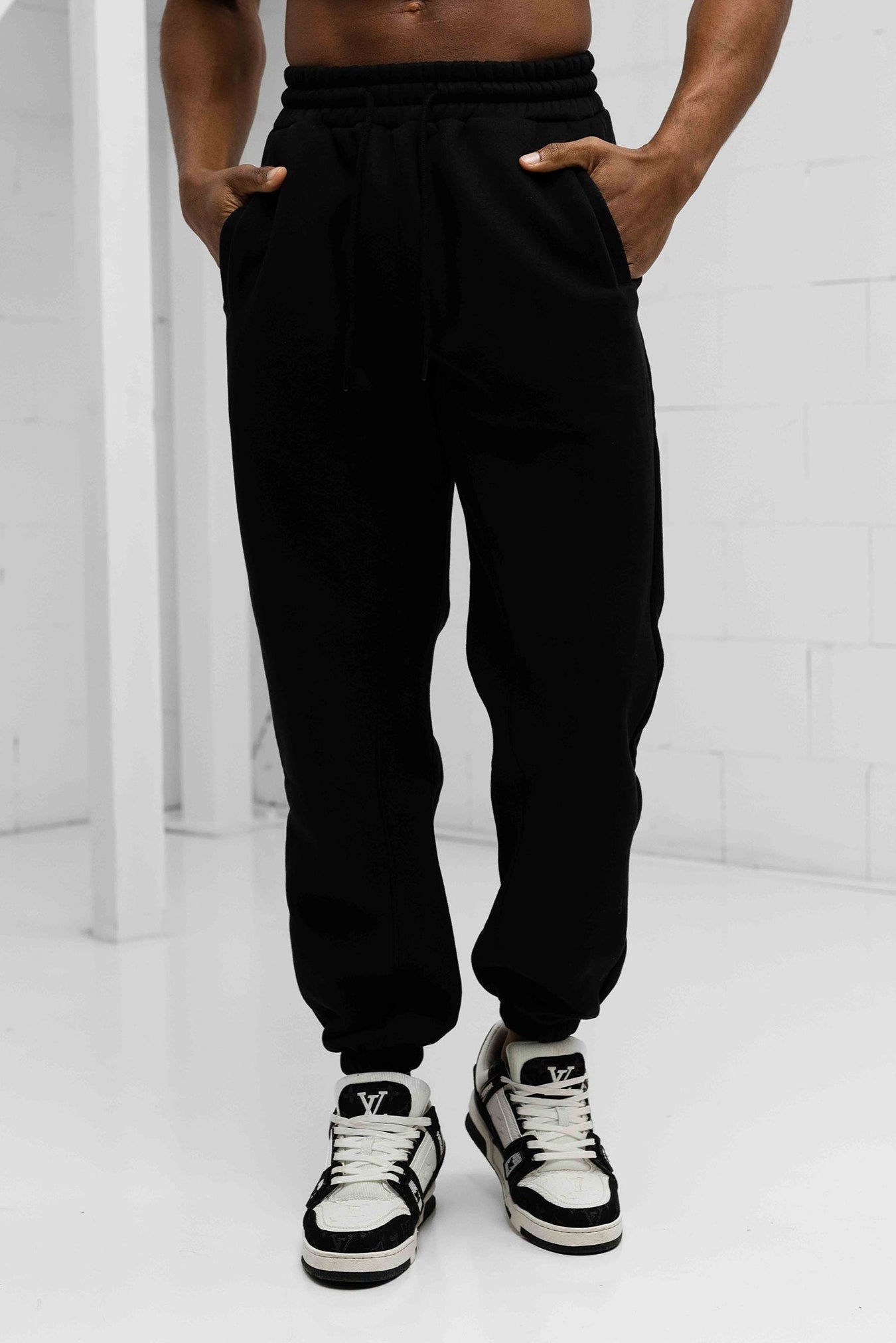 Classix Oversized Sweatpants - Black