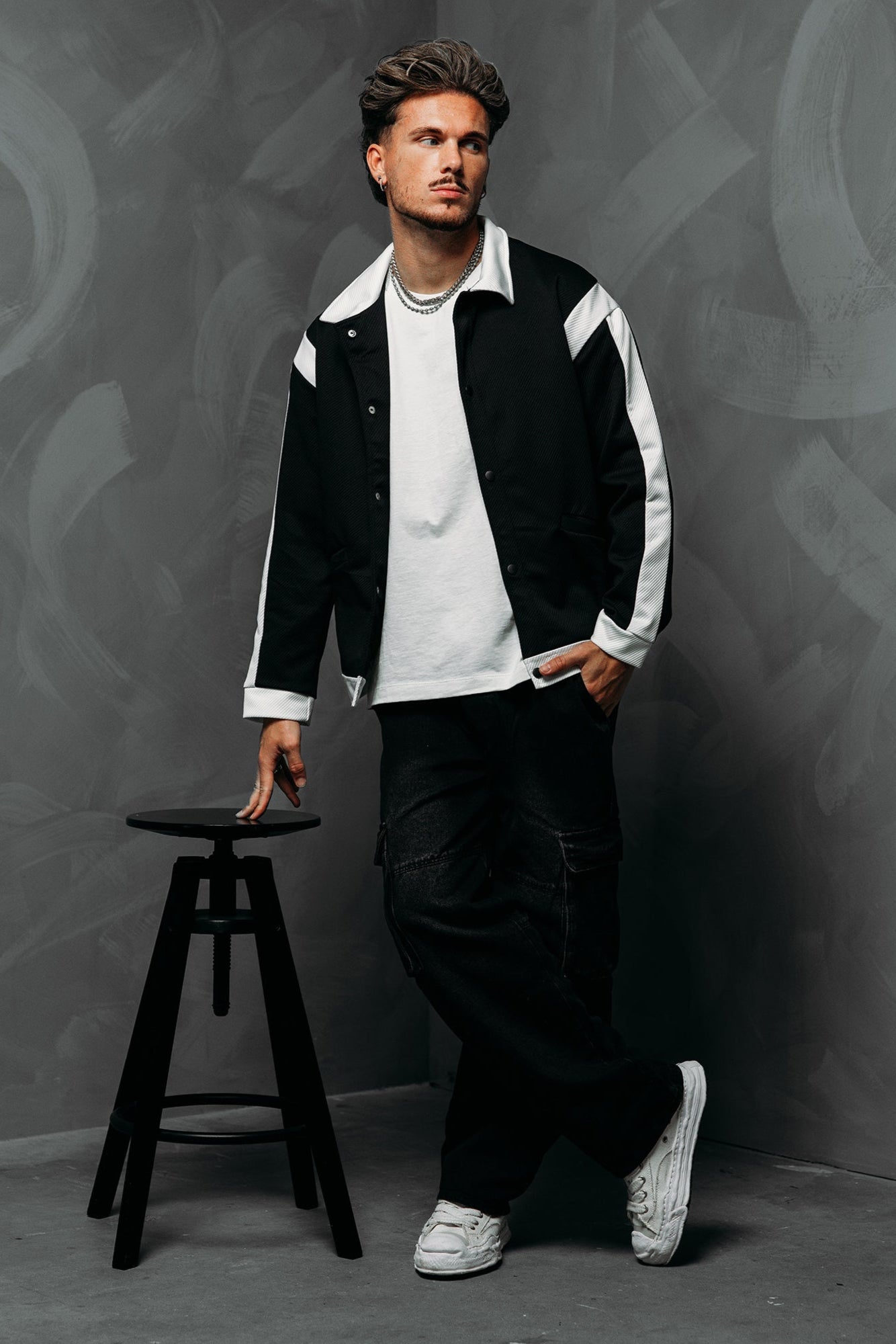 Contrast Block Collar Jacket - White / Black