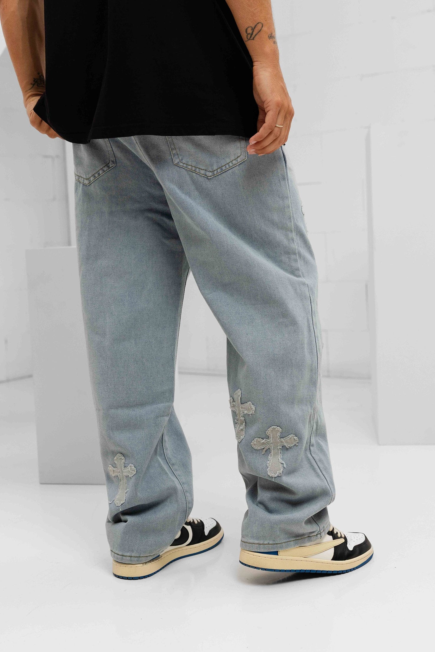Croce Icon Patched Denim Jeans - Blue