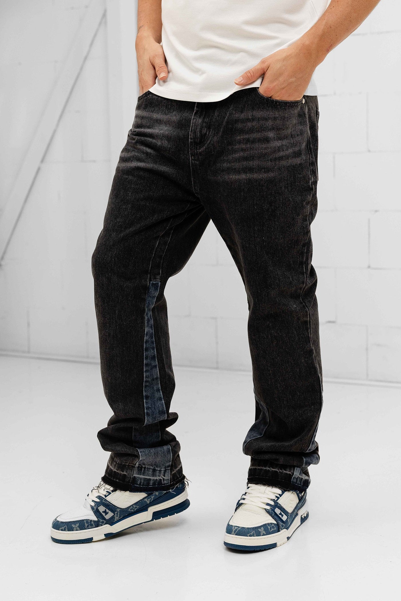 Aurelio Flare Denim Jeans – Black / Blue