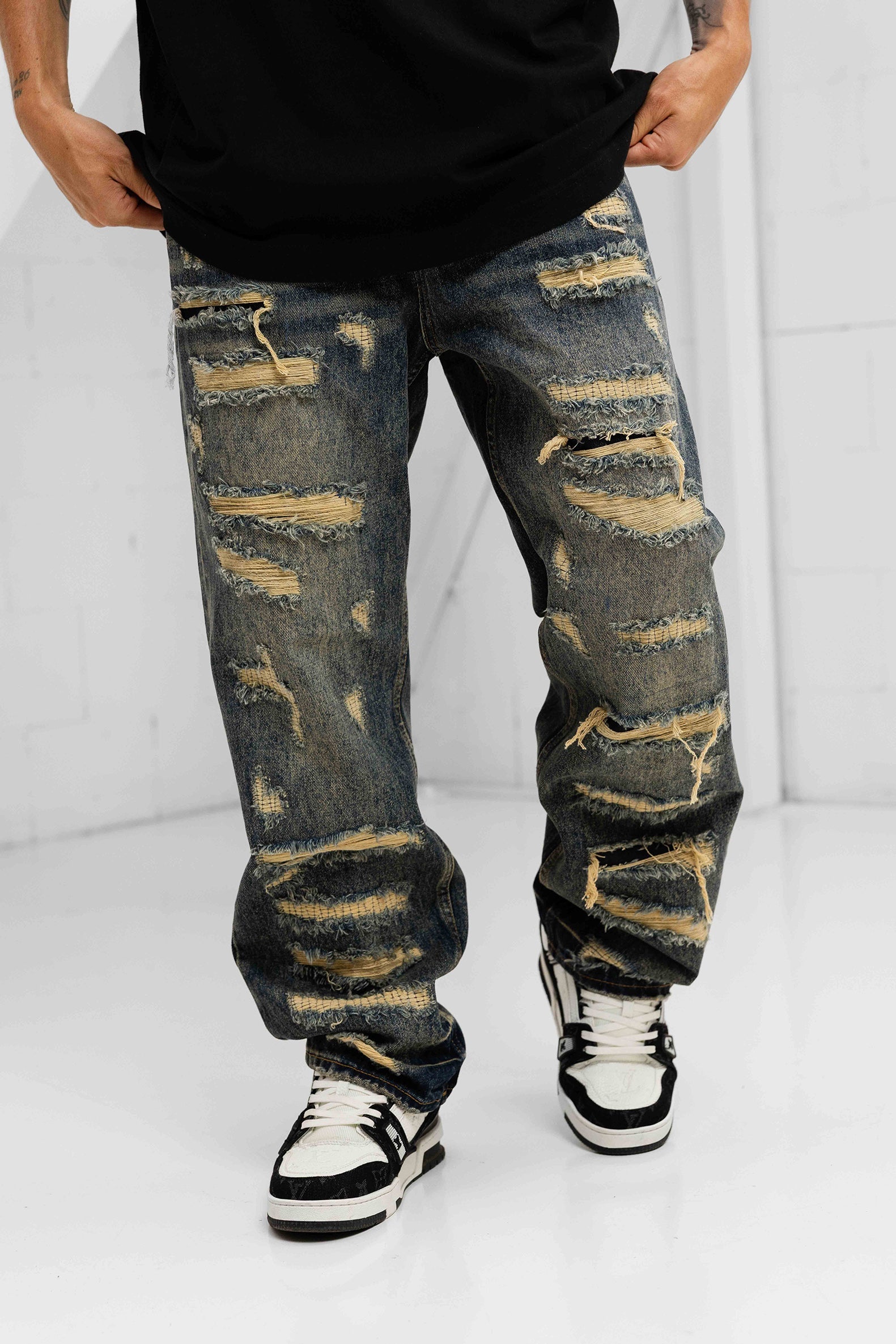 Fumo Baggy Distressed Jeans - Blue